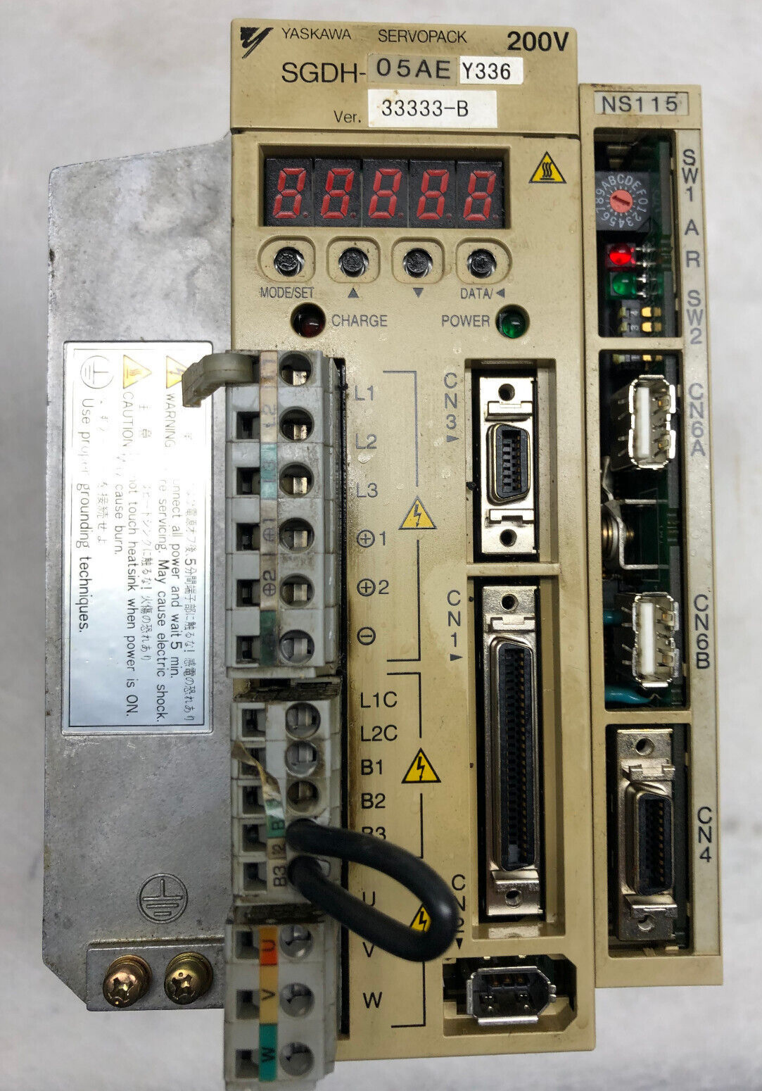 YASKAWA SERVOPACK Model SGDH-05AEY336 mit JUSP-NS115Y22