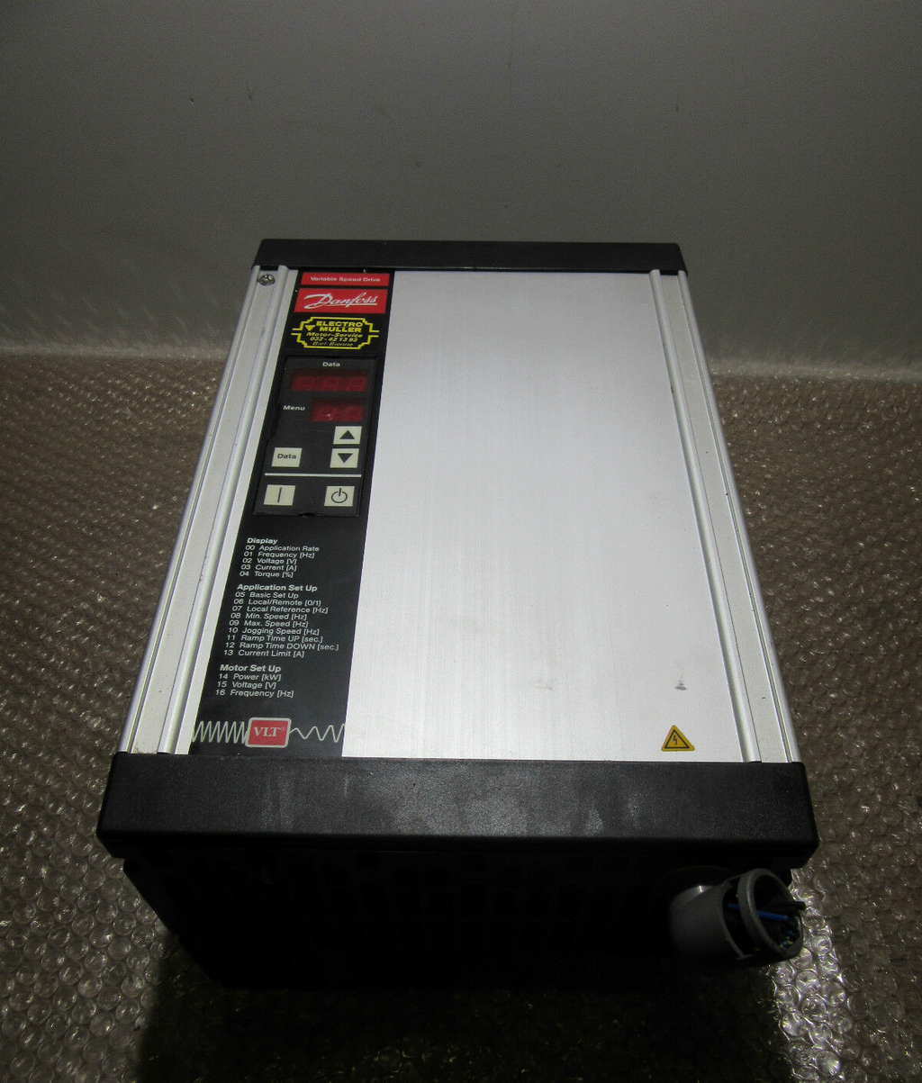 Danfoss VLT 3004 175H1002 4.0 KVA