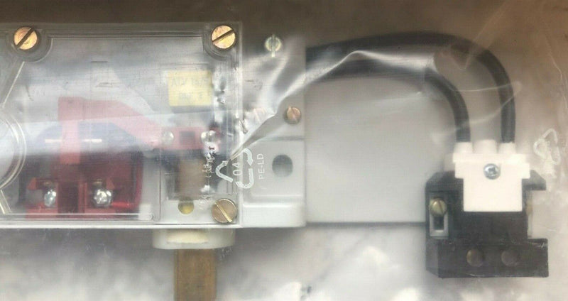 Kronenberg Endschalter DLF2R-X30(u).10.6 6104750-1 10602002