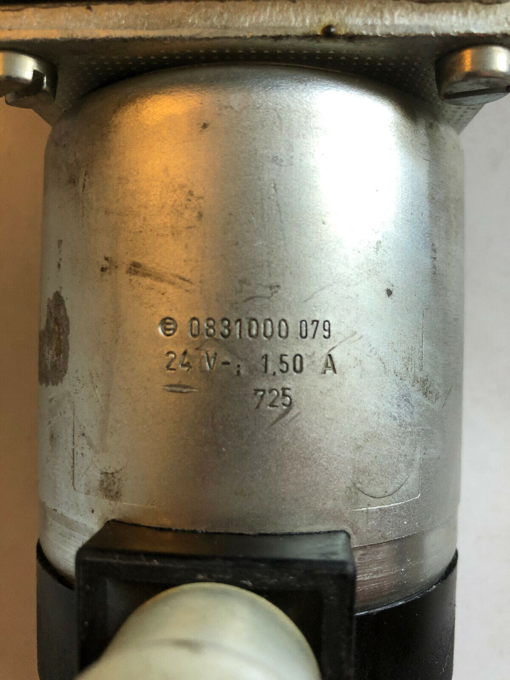 Bosch Wegeventil 0810000349 0 810 000 349 315bar + Spule 24VDC 0831000 079 