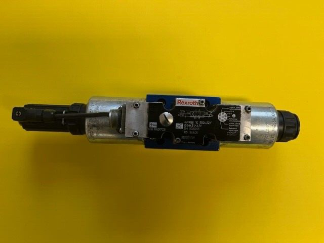 Rexroth Proportional-Wegeventil 4WREE 10 E50-22/G24K31/A1V R900927231