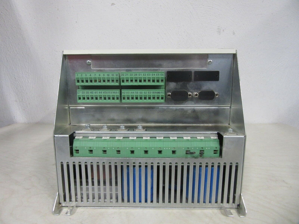 Lenze 8600 EVF8603-E 5.5A 2.2 kW 33.8603-E.6D.64 Frequenzumrichter