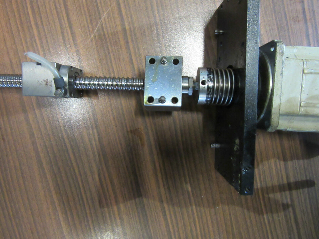Mitsubishi AC Servo Motor HA 33NCB - S
