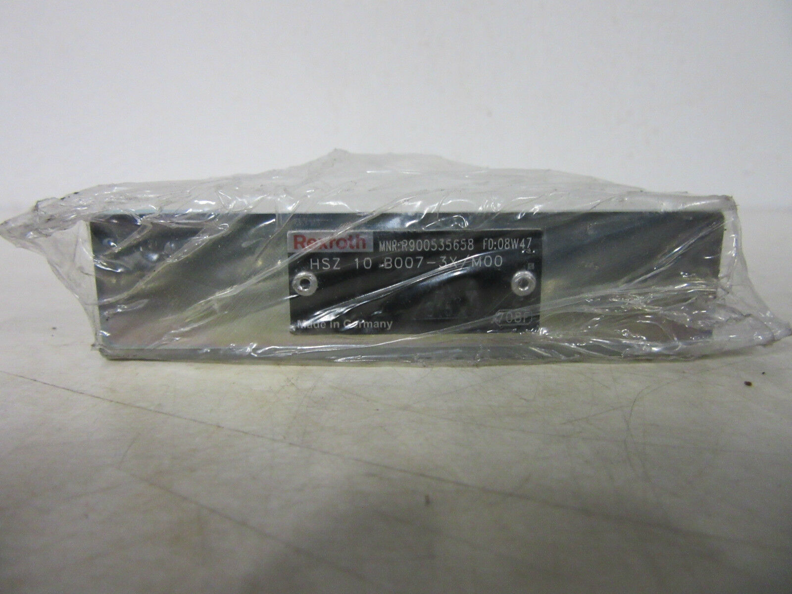 Rexroth R900535658 HSZ 10 B007-3X/M00  -unused-