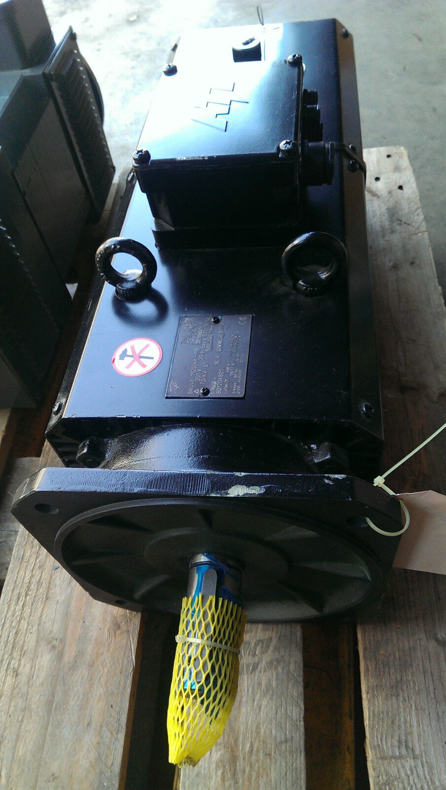 ATB 3-Phasen Motor BKUFV 112S/4A-11B