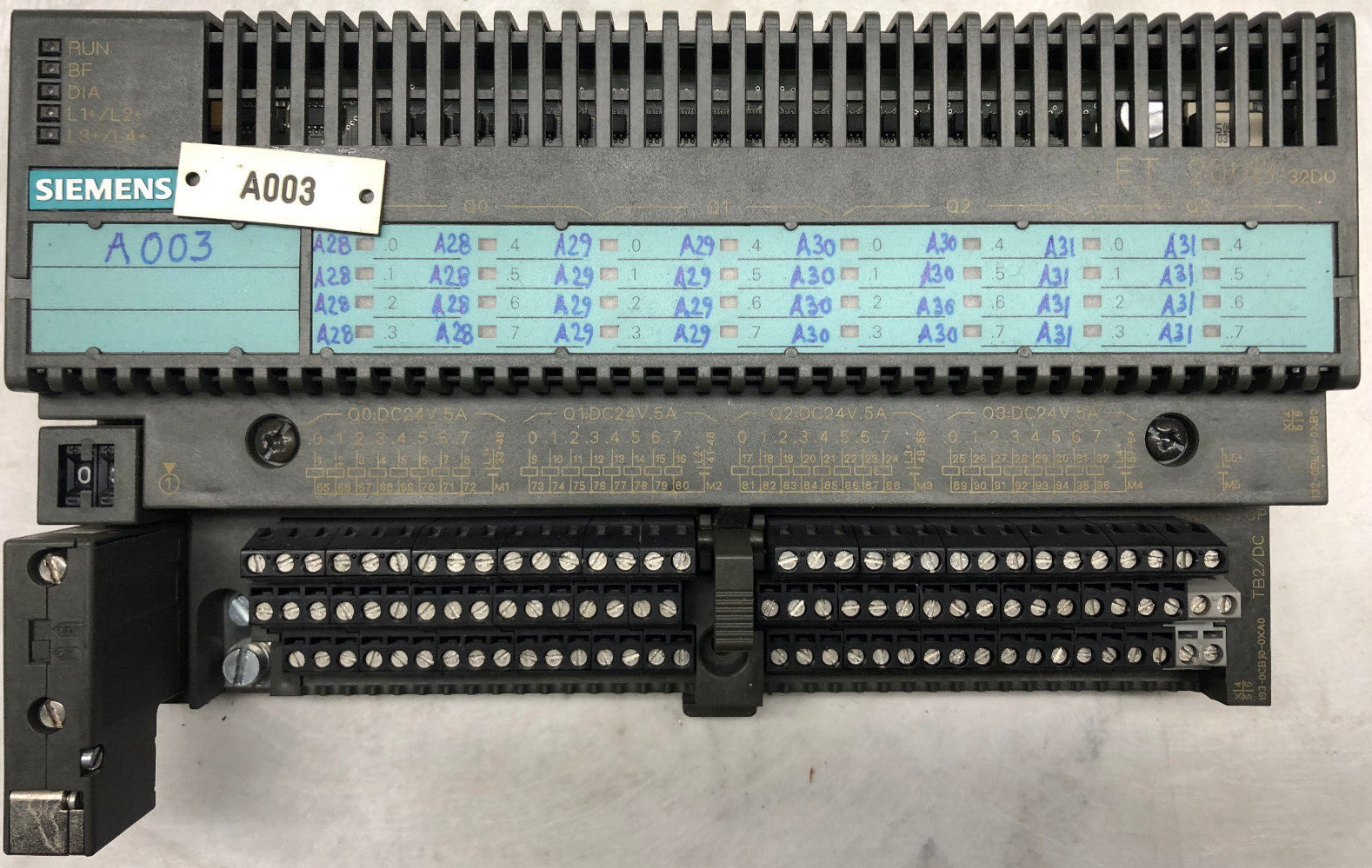 Siemens ET200B-32DO 132-0BL01-0XB0 mit 193-0CB10-0XA0