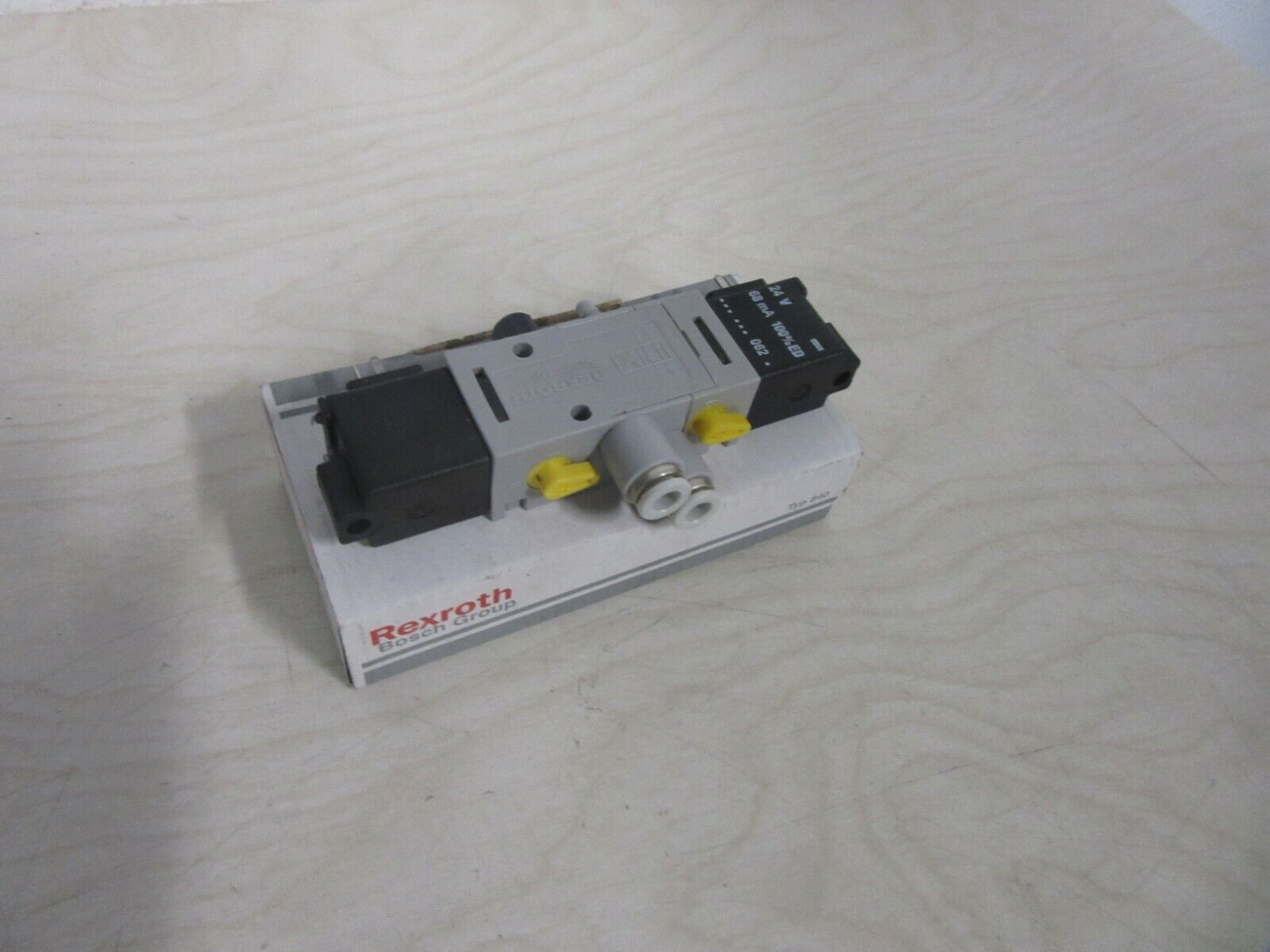 Rexroth Typ 840 Pneumatik Steuerventil 24V  Elektromagnetventil 68mA 