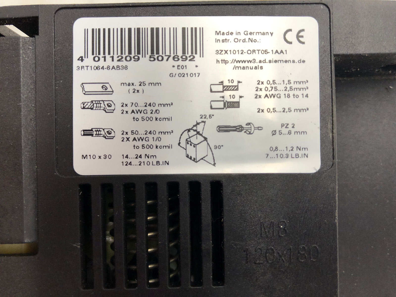 Siemens 3RT1064-6AB36 Leistungsschütz mit 2x 3RH1921-1DA11