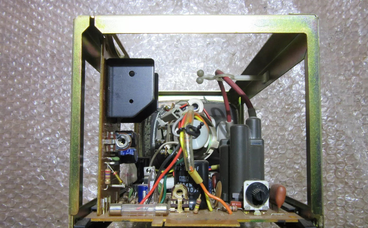 HITACHI LTD. YOKOHAMA WORKS Y5D 023979 Monitor