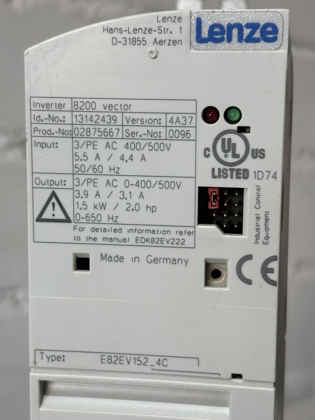 LENZE E82EV152_4C 8200 Vector Id.-No. 13142439 Version 4A37 Prod.-No. 02875667