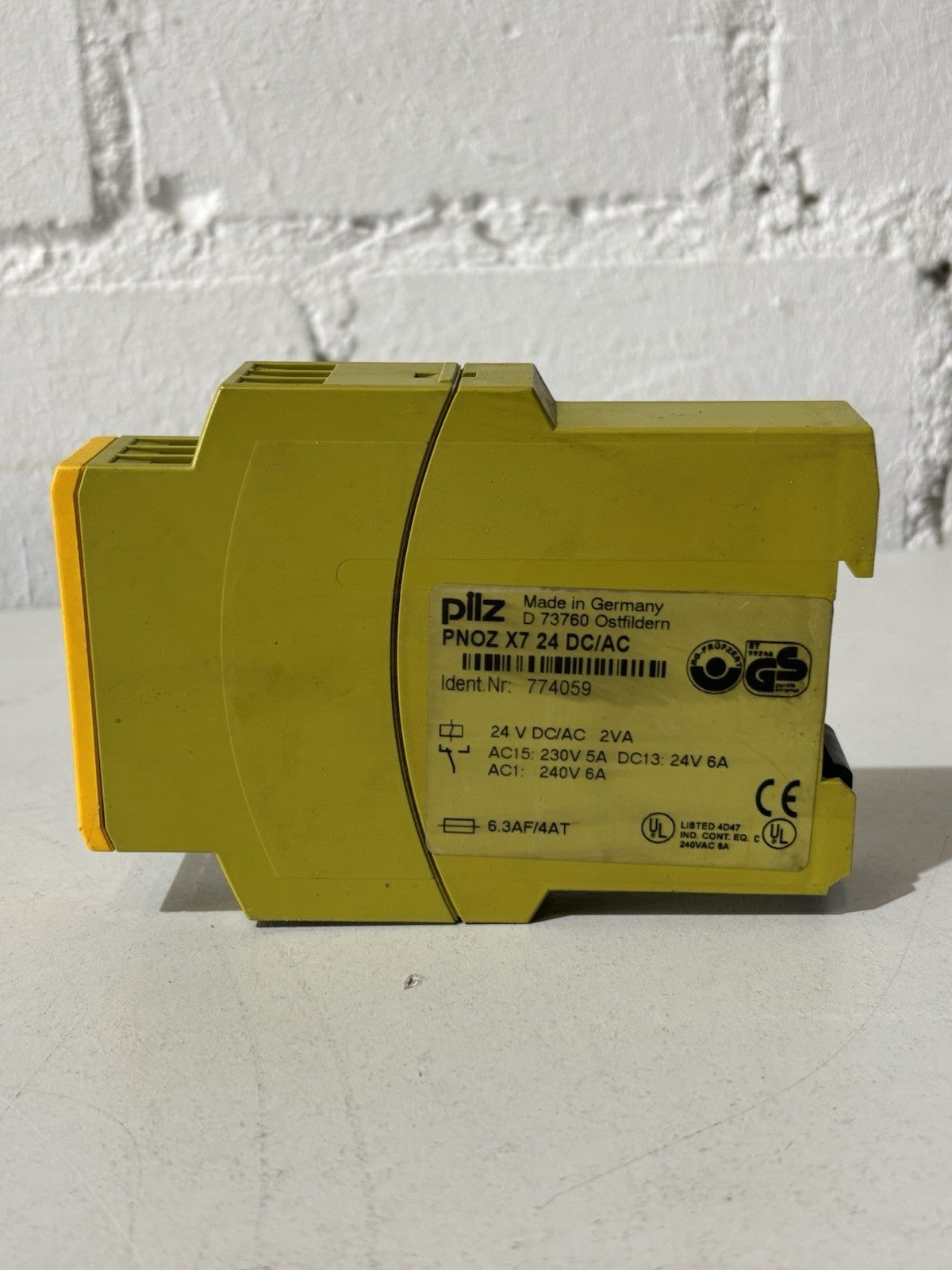 Pilz PNOZ X7 24 DC/AC 774059