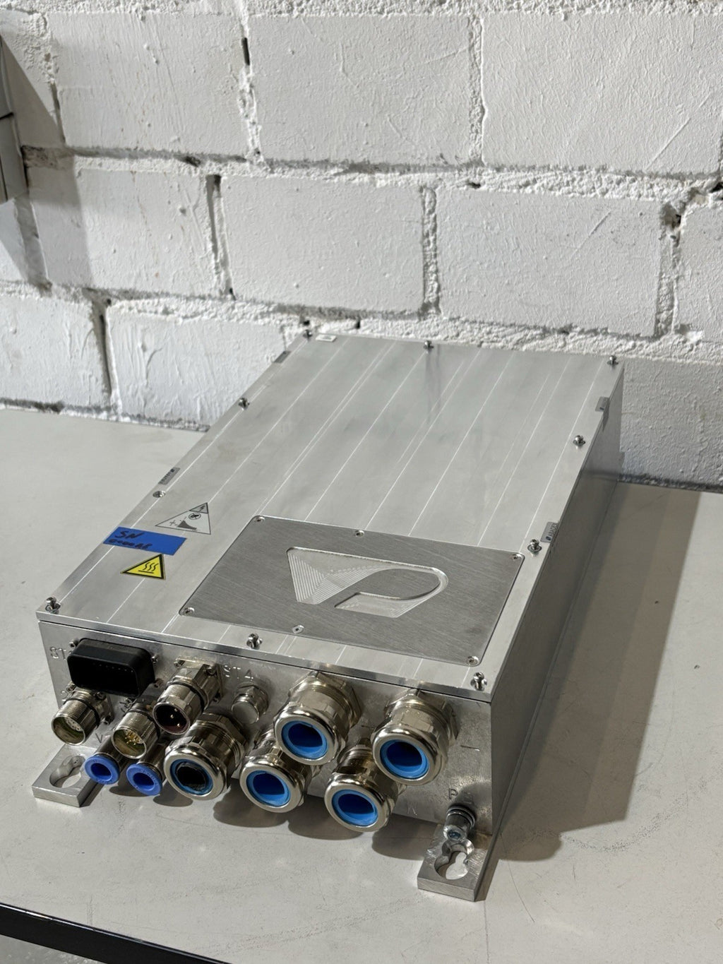 ARADEX VP600 100A1 WI 001 550...720VDC  controlled inverter