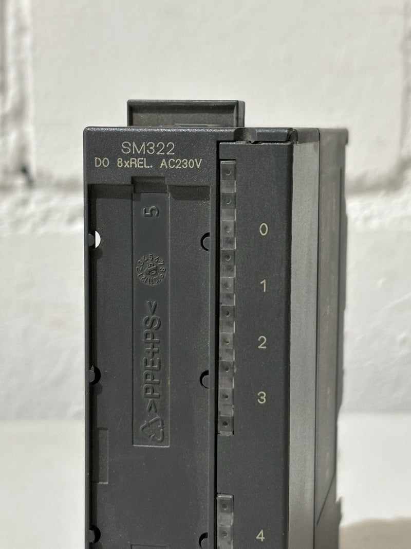 SIEMENS SIMATIC S7 6ES7 322-1HF01-0AA0 E-Stand: 3