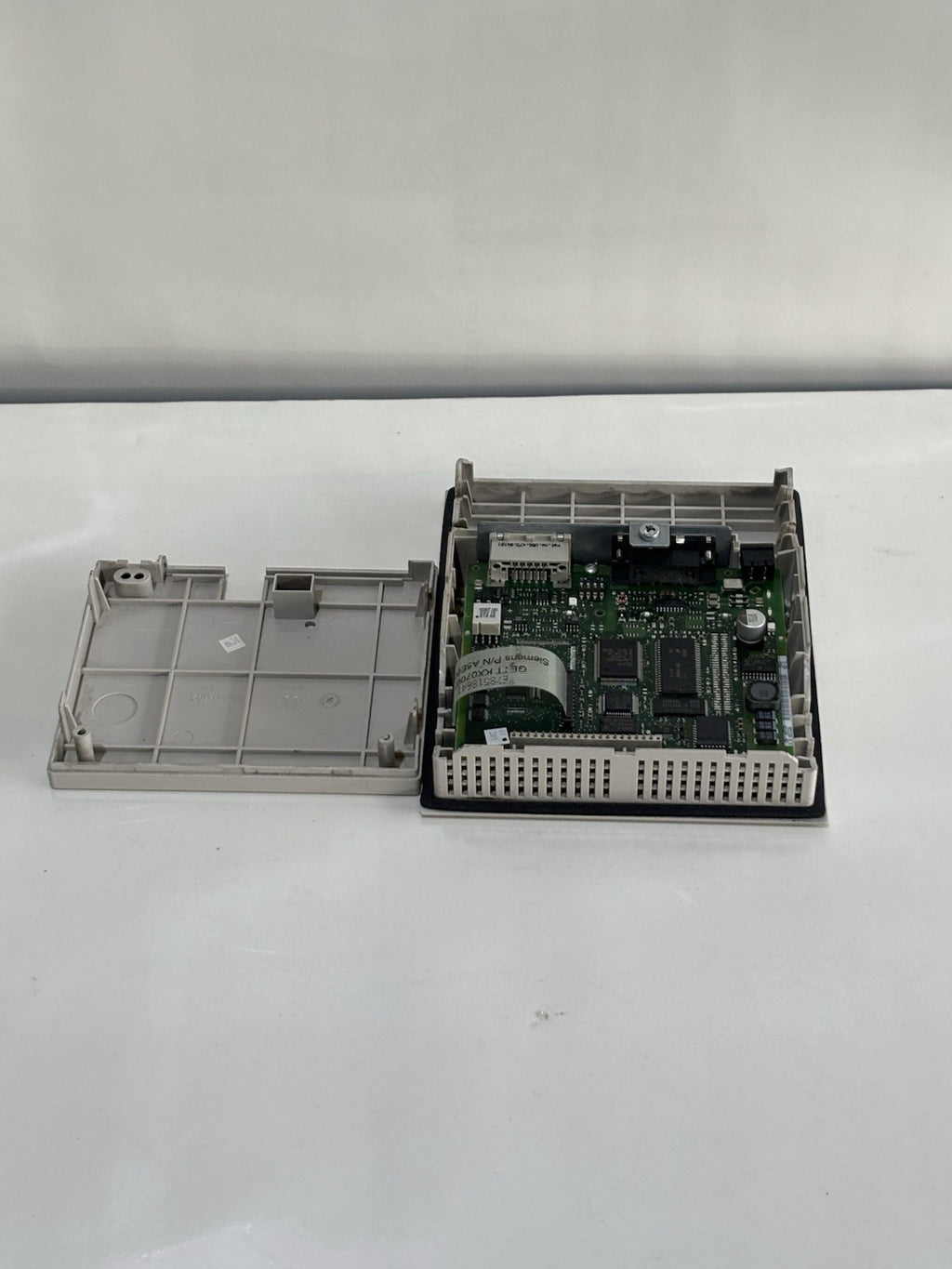 Siemens Operator Panel 6AV3 607-1JC20-0AX1 Simatic OP7 7-DP - Shell broken