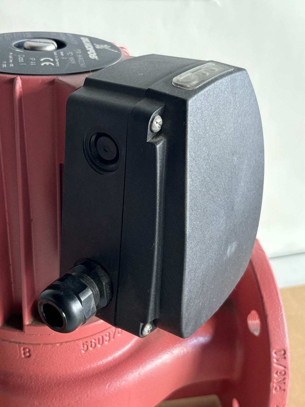 Grundfos UPS 65-60/2F 96402260 Model A Umwälzpumpe