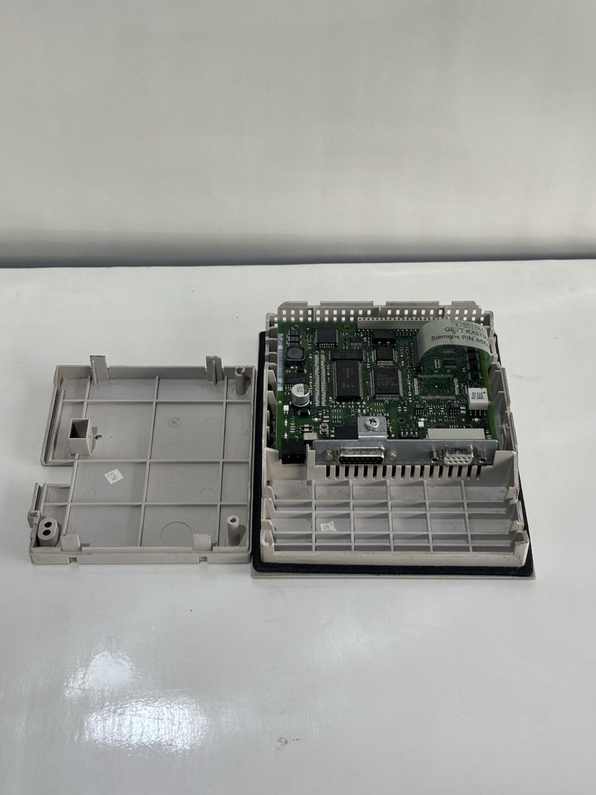 Siemens Operator Panel 6AV3 607-1JC20-0AX1 Simatic OP7 7-DP - Shell broken
