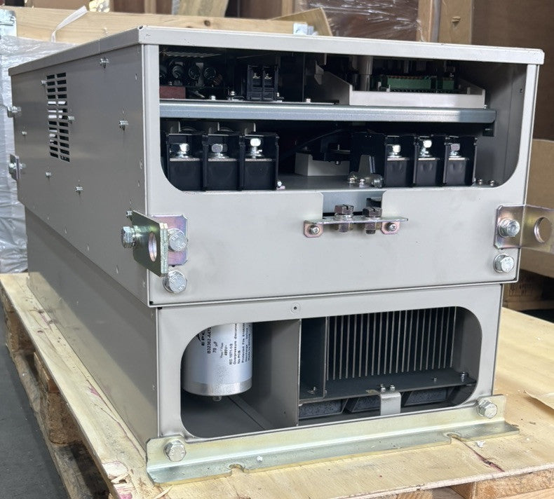 YASKAWA U1000 CIMR-UC4E0180AAA 400V 3PHASE 180A REV:A 90KW Inverter