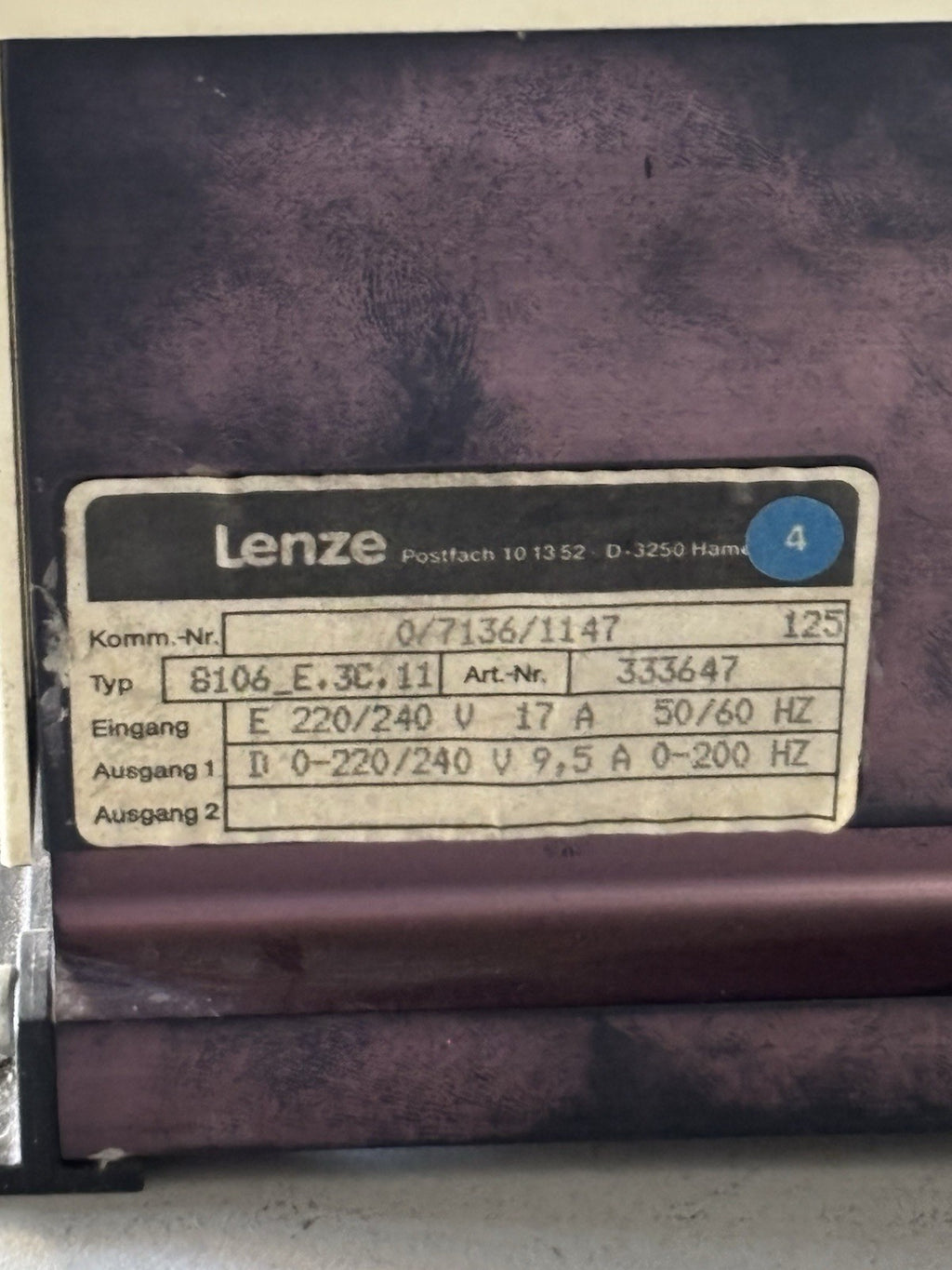 LENZE 8100 8106_E.3C.11 Frequenzumrichter Inverter 220/240V 17A