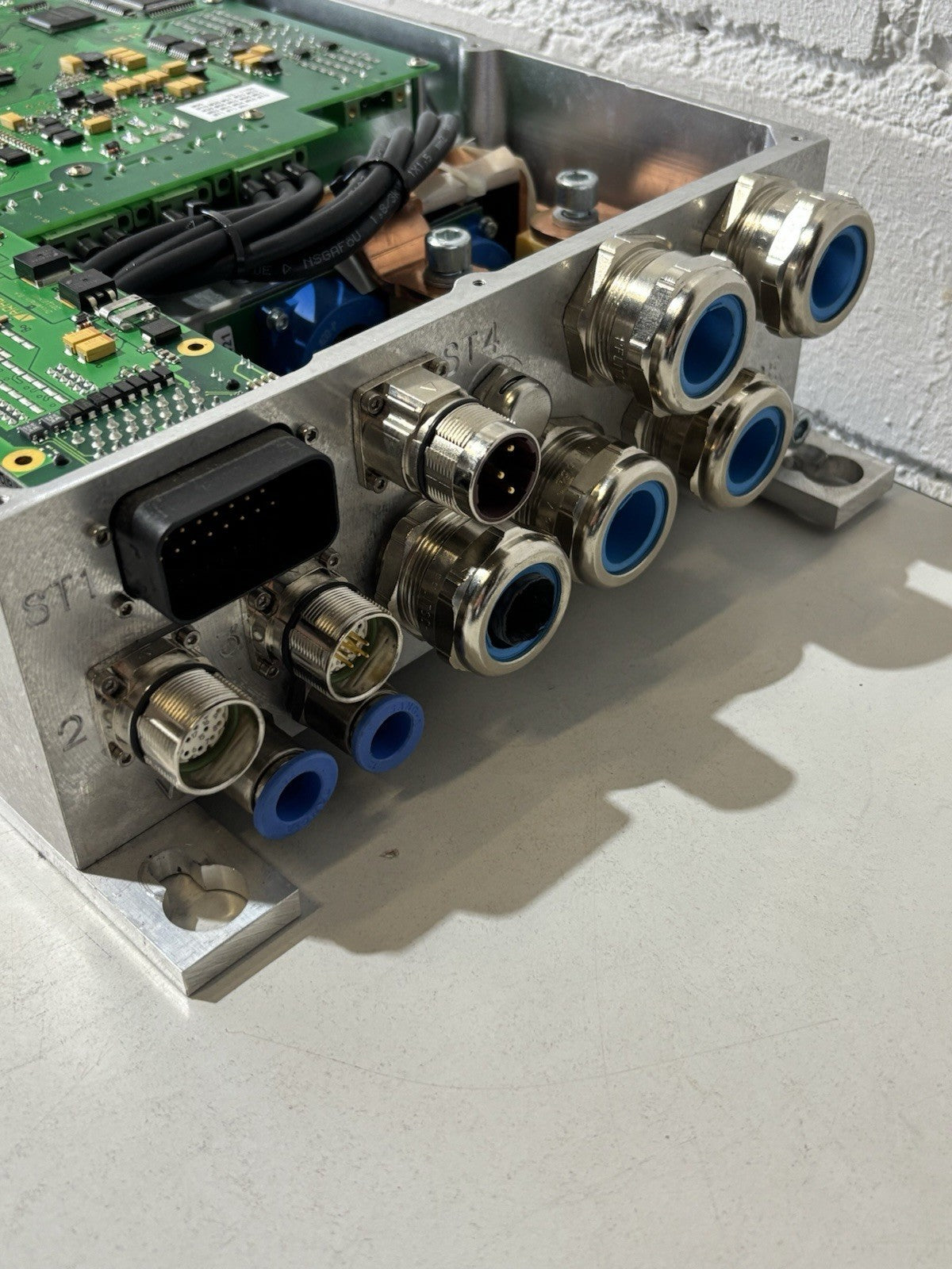 ARADEX VP600 100A1 WI 001 550...720VDC  controlled inverter