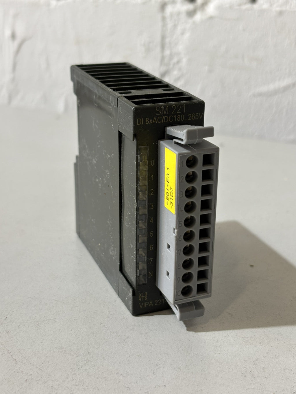 VIPA 221-1FF.50 SM221 DI 8xAC/DC180..265V