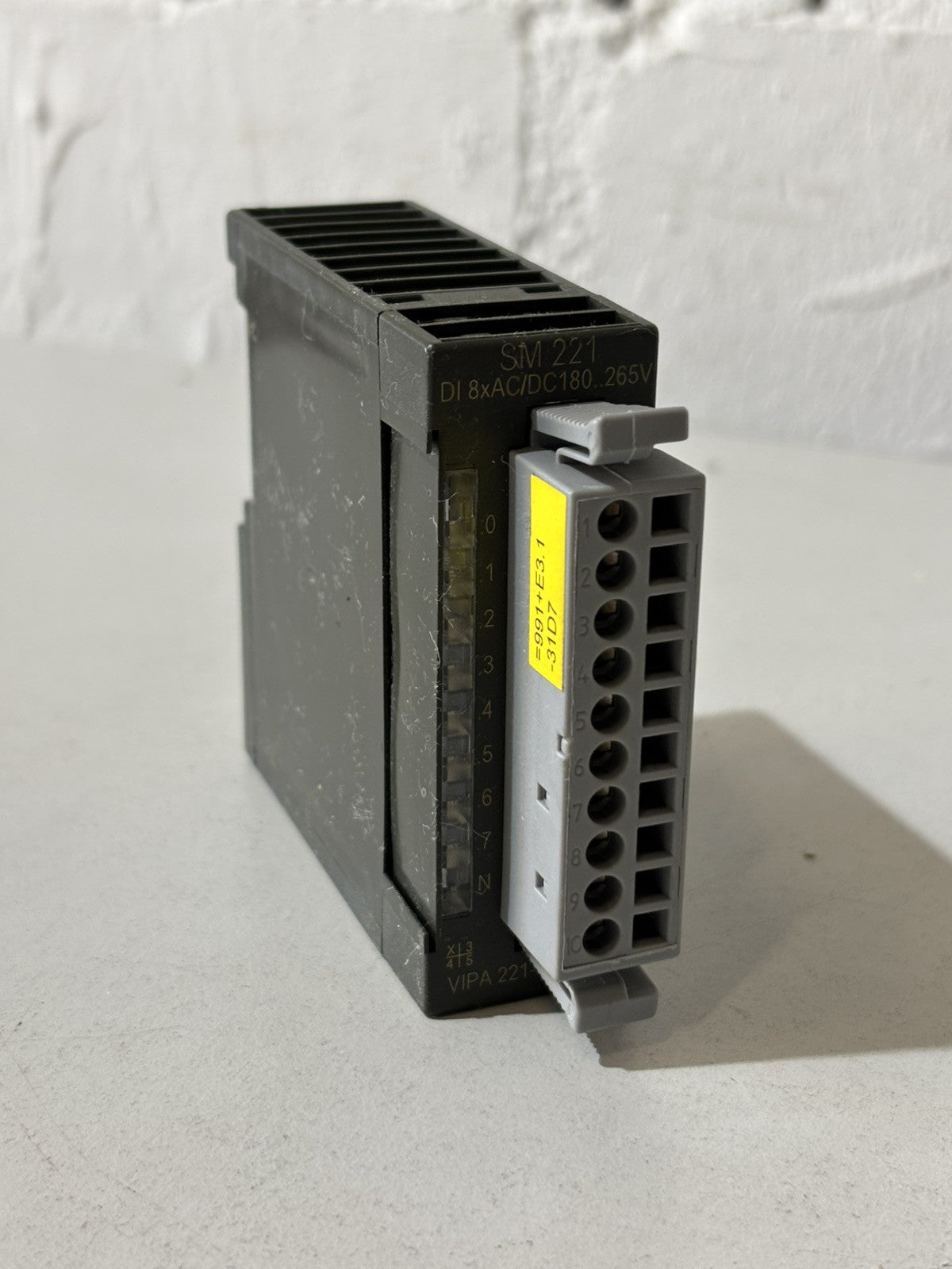 VIPA 221-1FF.50 SM221 DI 8xAC/DC180..265V