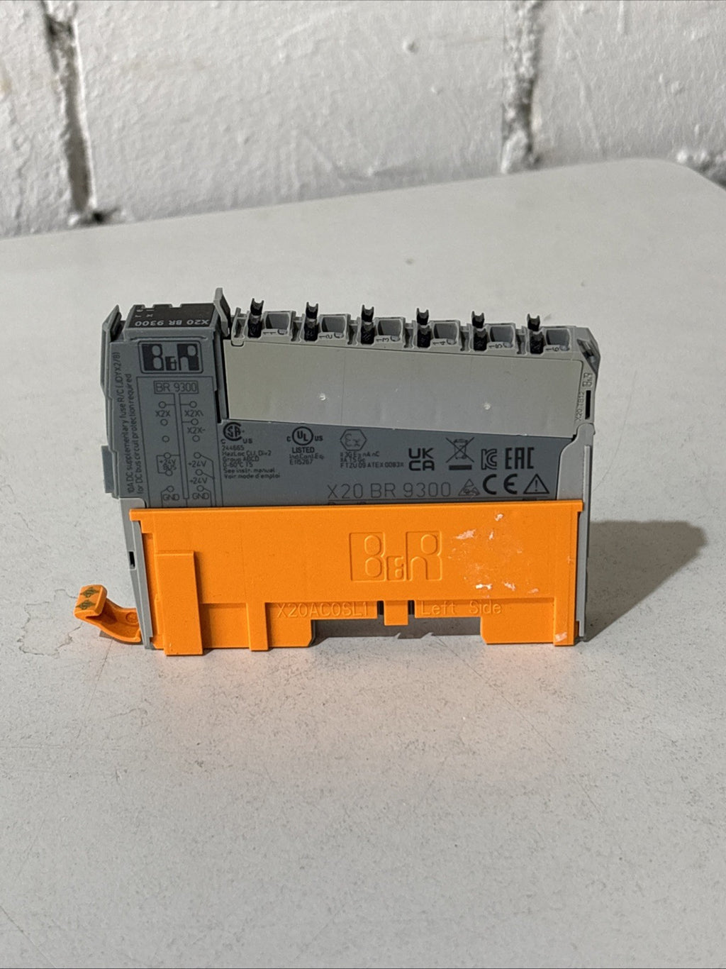 B&R  X20 BR 9300 + Trägermodul X20 BM11