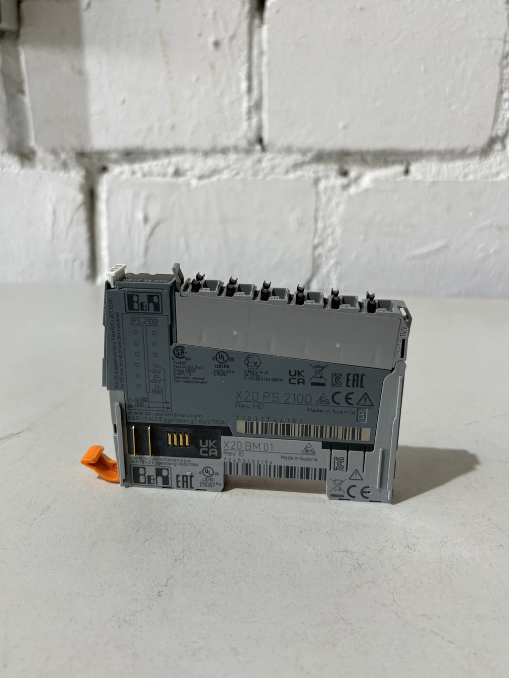 B&R X20 PS 2100 + Trägermodul X20 BM11 REV.H0 3pieces