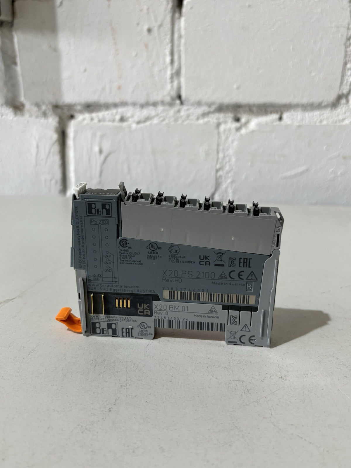 B&R X20 PS 2100 + Trägermodul X20 BM11 REV.H0 3pieces