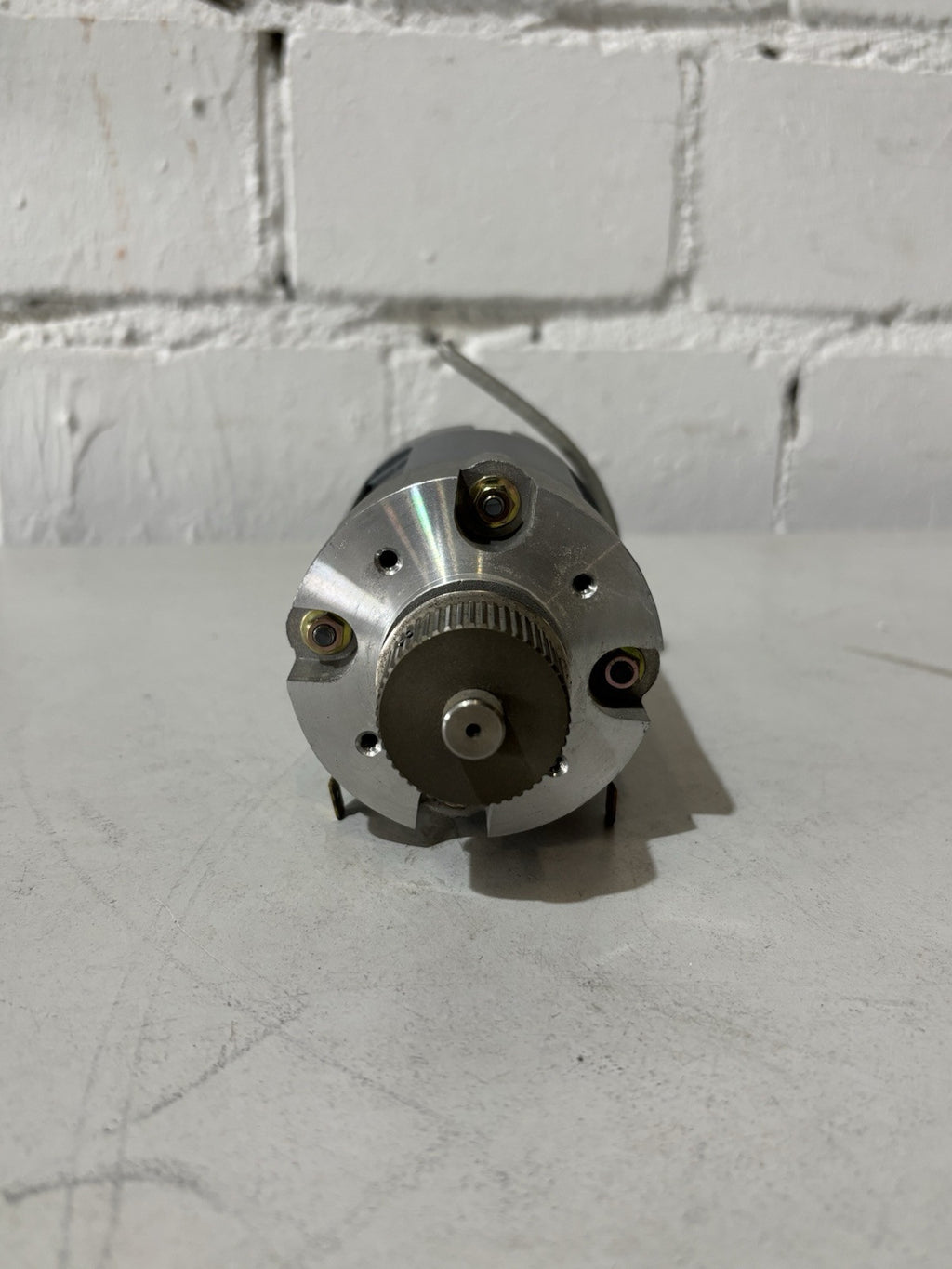 YASKAWA MINERTIA MOTOR UGTMEM-03MRA11 8P1579-3