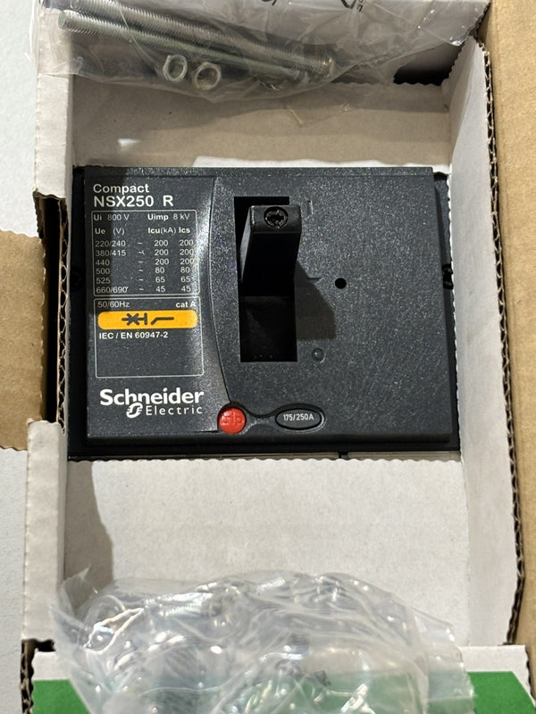 Schneider Electric LV433476 Compact NSX250 R in OVP
