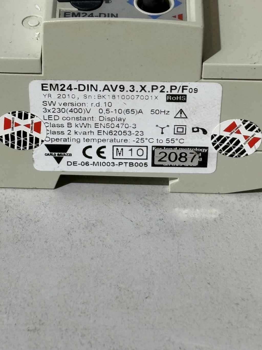 CARLO GAVAZZI EM24-DIN.AV9.3.X.P2.P/F