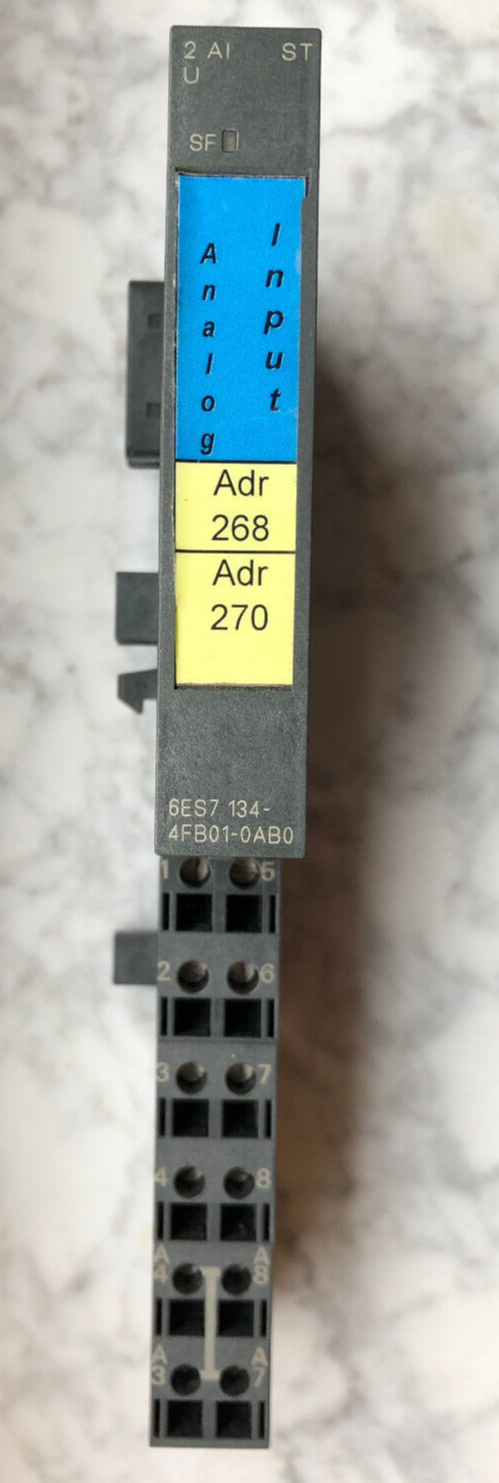 SIEMENS 6ES7 134-4FB01-0AB0 Analog Input 2AI U mit 6ES7 193-4CA40-0AA0