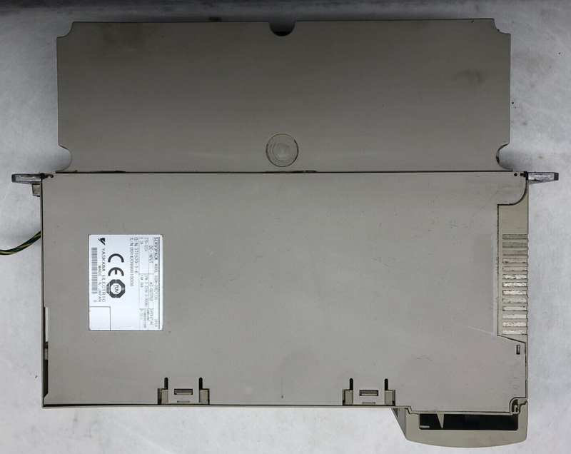 YASKAWA SERVOPACK Model SGDH-20EEY338 (Gehäuseriss, Housing damaged)