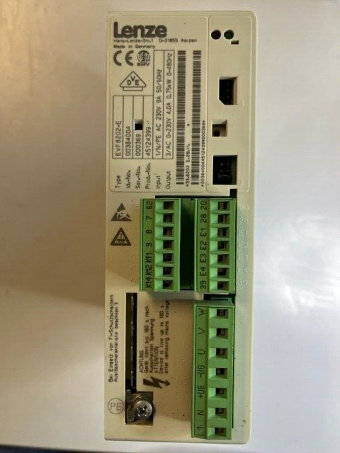 Lenze Frequenzumrichter Type: EVF8202-E  Id.-No. 00384004 0,75Kw