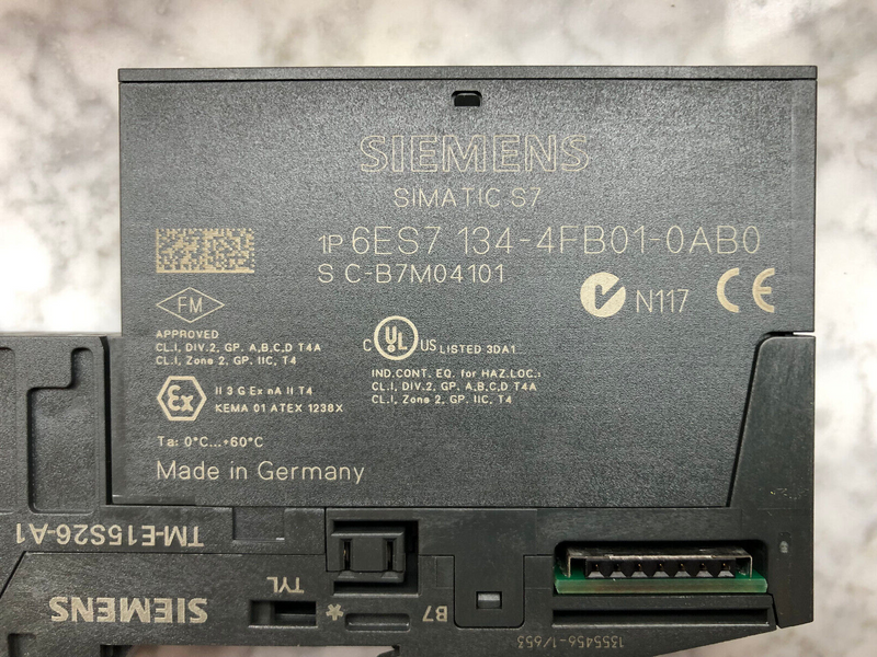 SIEMENS 6ES7 134-4FB01-0AB0 Analog Input 2AI U mit 6ES7 193-4CA40-0AA0