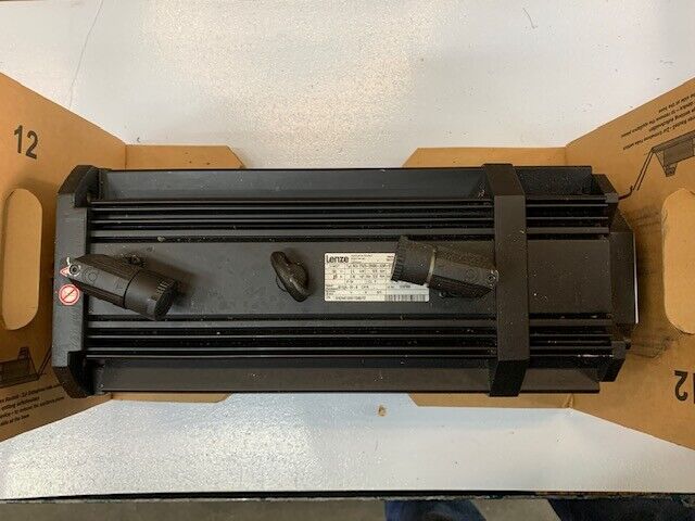 Lenze Servomotor MCA 1723-ERNBO-A24R-ST5S00N-R0SU unused