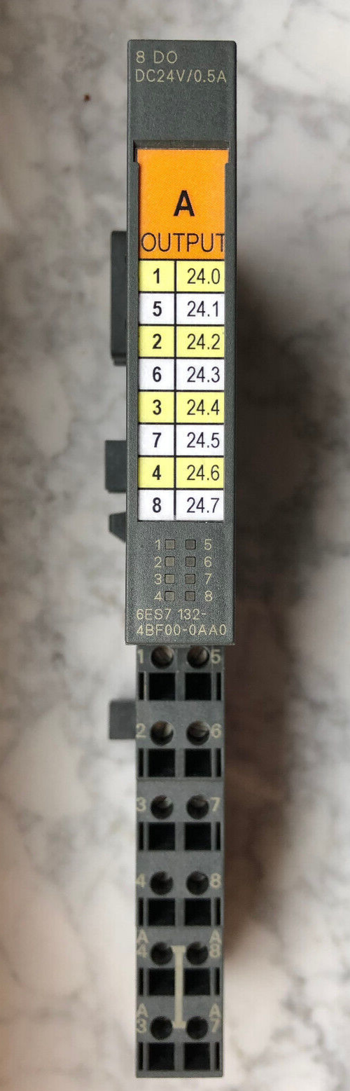 Siemens Digitalausgabe 6ES7132-4BF00-0AA0 mit 6ES7 193-4CA40-0AA0