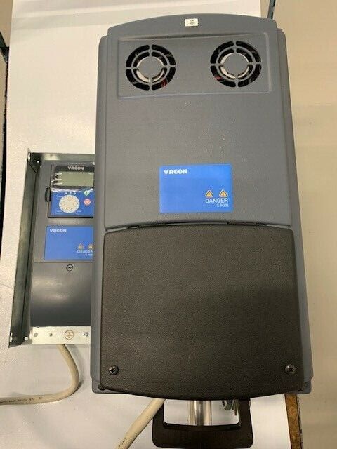 VACON DC Con. Wechselrichter  Power Unit NXA02055A0T02WSA1A200000