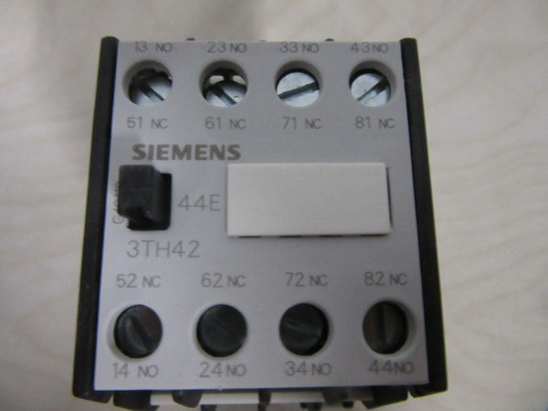 Siemens Hilfsschütz / Control relay 3TH42 44-0BB4 3TH4244-0B 4S+4Ö / 4NO + 4NC