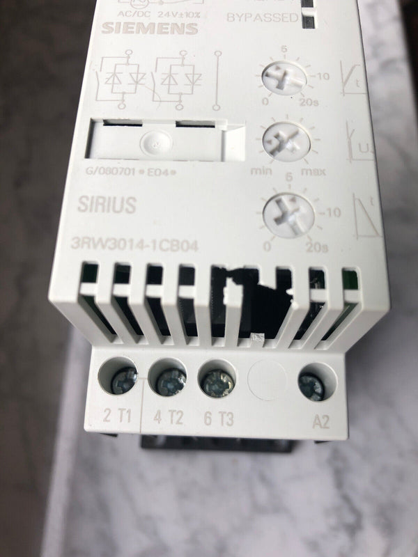 Siemens Sanftstarter  3RW3014-1CB04   -gebraucht, used, Gehäusebeschädigung